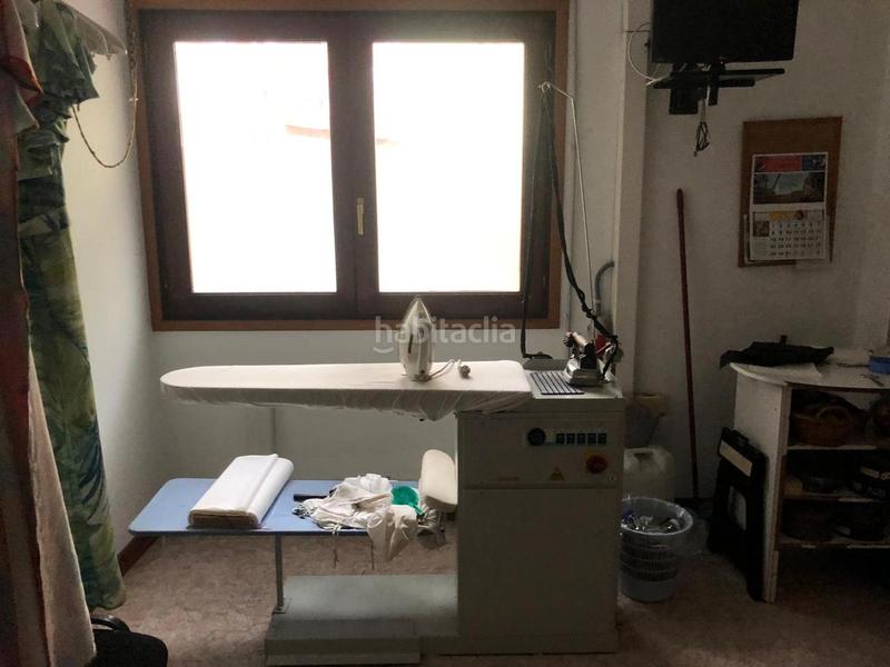 Foto f9be9e72-7d4b-4b24-9bdd-b885c4df1782. Alquiler local comercial local de tres niveles , cantabria. en Torrelavega