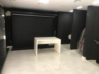 Location Local commercial  Ceferino calderón. Local de tres niveles en torrelavega, cantabria.