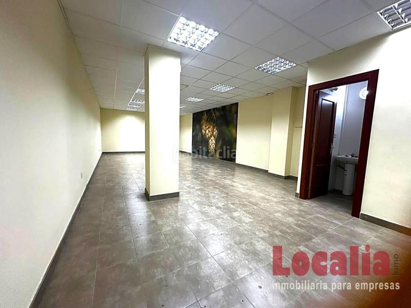 Foto fb71c6e5-fbe2-4559-b6a7-4b45f9340a50. Locale commerciale in Centro Torrelavega