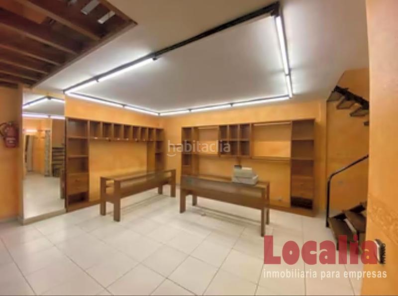 Foto f552bb7e-e417-4ee5-913b-c595a2014354. Location local commercial dans Centro Torrelavega