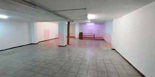 Lloguer Local Comercial  Calderón de la barca. Magnífico local frente a las estaciones, santander