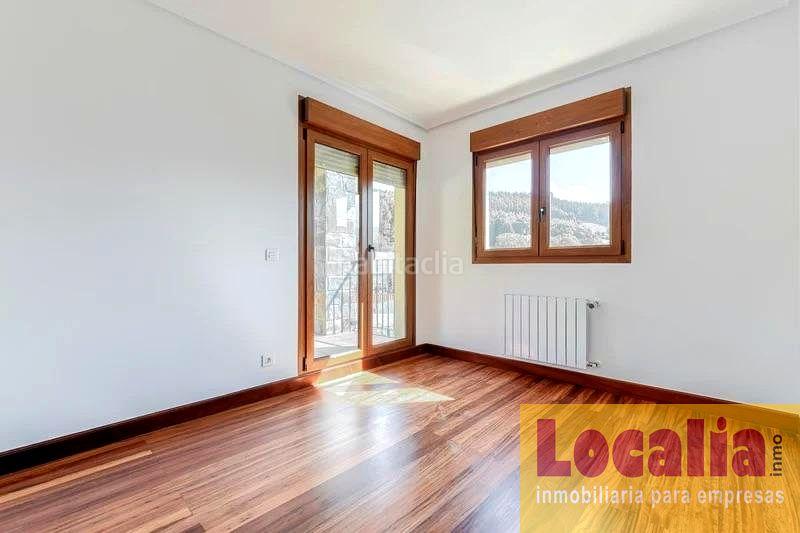 Foto 4f8d238e-b159-464f-92b1-5237e268573f. Maison avec parking piscine dans Samano Castro - Urdiales