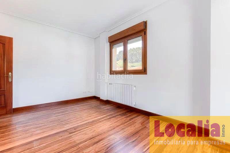 Foto ea26b64a-8375-4a39-b1e9-41f21db400f2. Maison avec parking piscine dans Samano Castro - Urdiales