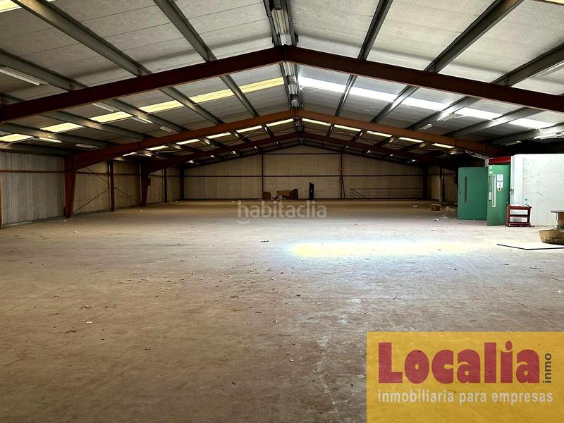 Foto d679cda7-7bab-44f8-aa3d-de311b920a30. Miete fabrikhalle in Corrales de Buelna (Los)