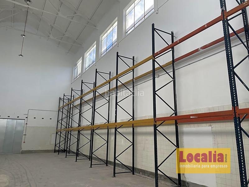 Foto 3512ac84-5012-4b88-b094-a07de10beda2. Miete fabrikhalle in Entrambasaguas