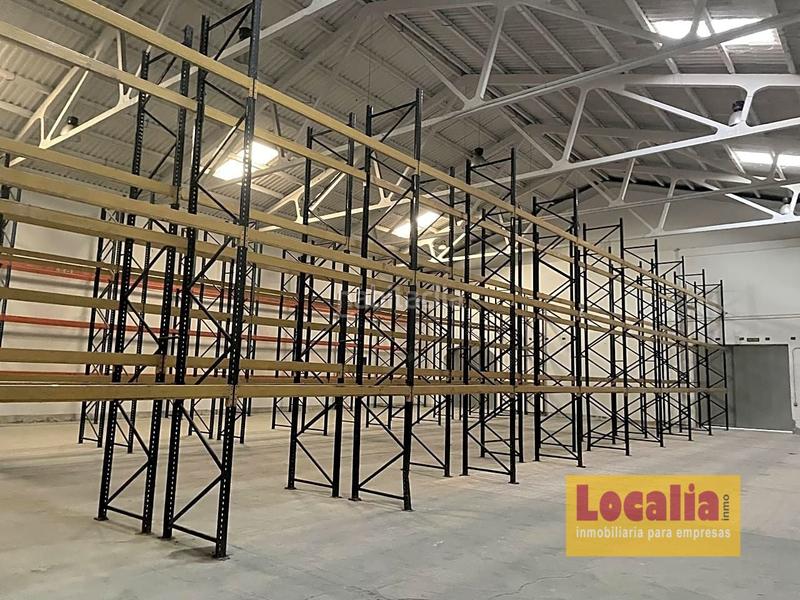 Foto fe118c87-0d72-474a-a05f-6851cd16c202. Miete fabrikhalle in Entrambasaguas
