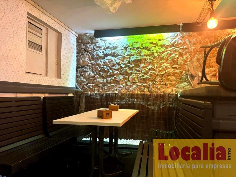 Foto 505eb063-3c9e-48f1-9f9e-71c793c9e5f7. Alquiler local comercial bar cafetería muy céntrico en alquiler. . en Santander