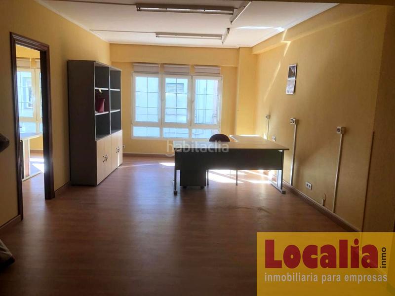 Foto 1fc8caf5-884a-4a20-947a-1d9f3d96a529. Lloguer local comercial a Centro Torrelavega