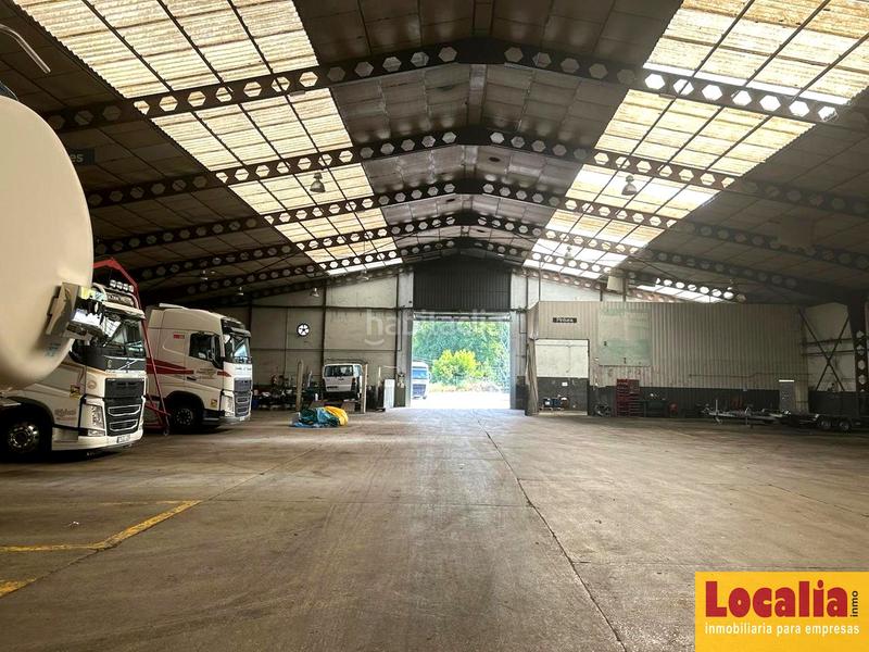 Foto e5151edd-f25f-4e07-bc5b-50d3872978ba. Affitto capannone industriale in Reocín