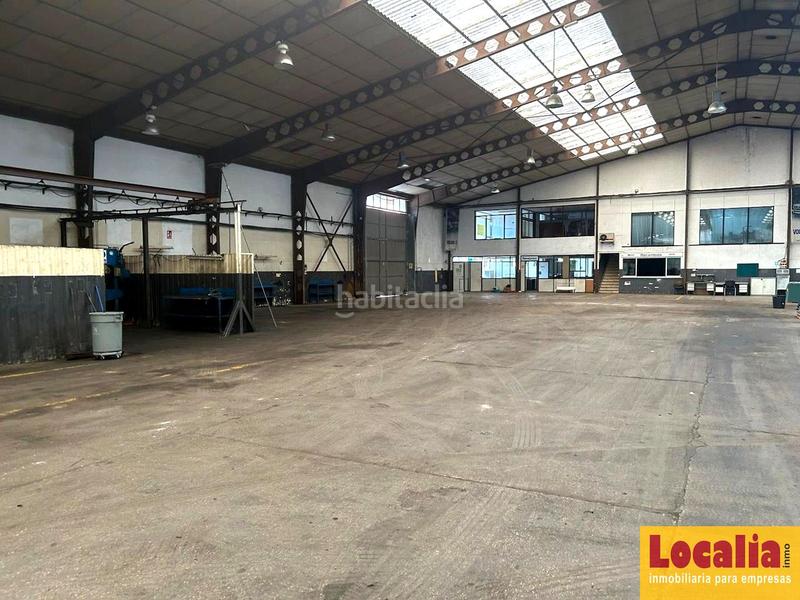 Foto 48b4dbff-78d0-4a91-bc2f-03c13d3e0328. Location bâtiment à usage industriel dans Reocín