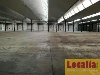 Lloguer Nau industrial  Barrio valles. Estupenda nave de 5000 metros con campa. reocin