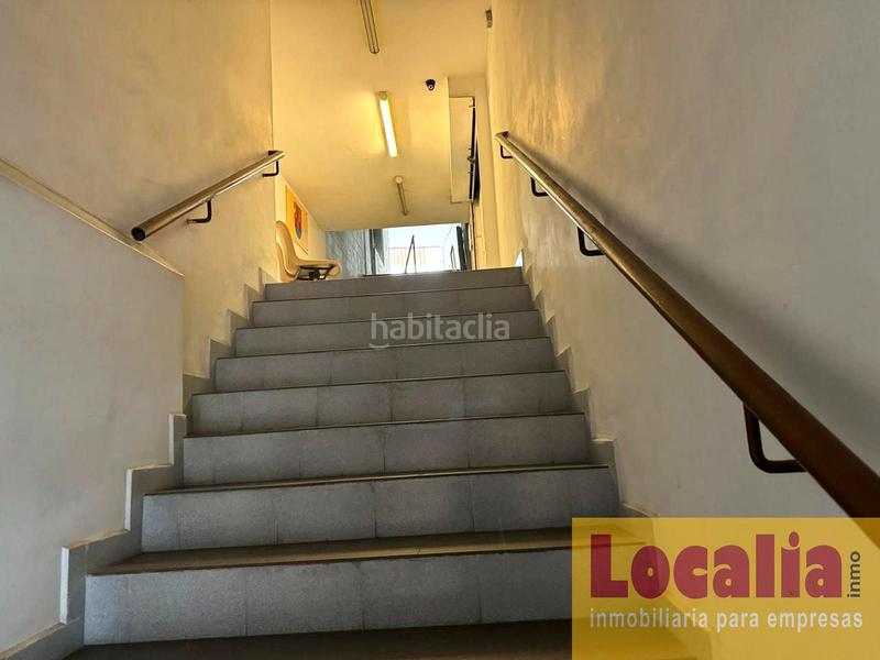 Foto dc66bf9a-d298-4bc6-9f50-ee78363bc217. Rent business premise in Puerto Chico Santander