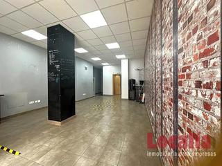 Location Local commercial  Pando. Coqueto y amplio local reformado en torrelavega.