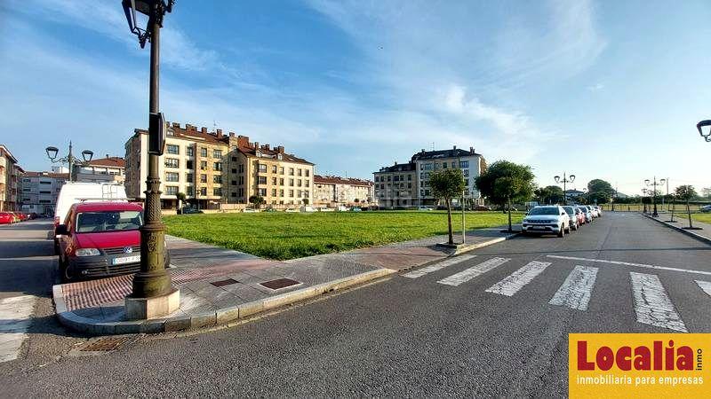 Foto 605efc54-c1cb-4439-bbcc-76237e64bee0. Terreno residencial excelente suelo urbano , asturias. en Llanera