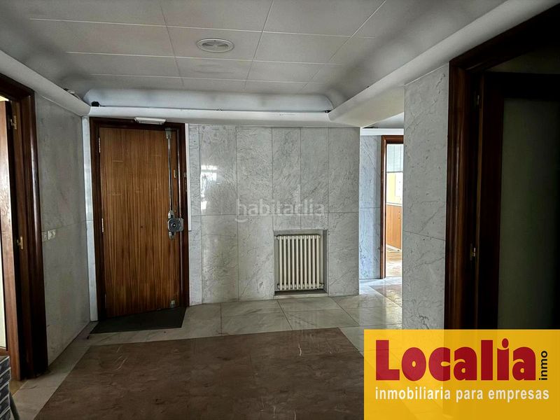 Foto 646f5a9b-de0c-40cc-a422-1e5976415f78. Alquiler local comercial excepcional local para oficinas . en Santander