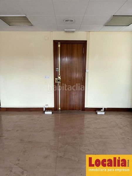 Foto dd8882c3-27a7-4990-be32-5747c0f02ed6. Alquiler local comercial excepcional local para oficinas . en Santander