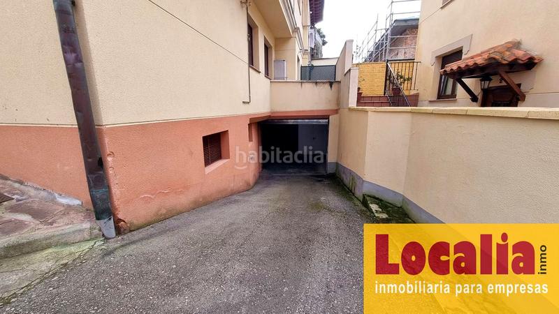 Foto c612d19d-2607-4f8a-a345-b25d405e222f. Posto auto in Comillas