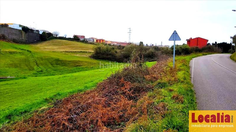 Foto ff1e8365-291a-4691-b0e2-e9aa426423bb. Terrain résidentiel dans El Carbayedo - El Quirinal Avilés