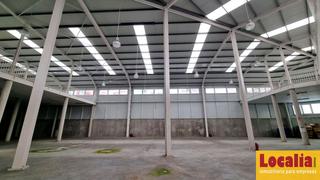 Lloguer Nau industrial a Alisal - San Román. Extensa nave industrial con parking en santander.