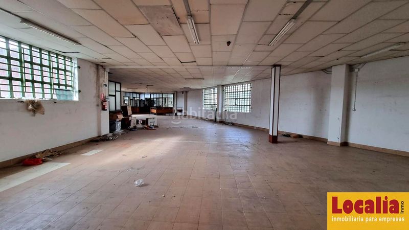 Foto 30b14bd7-e647-4760-9821-1e2c1d2e63c7. Alquiler nave industrial extensa nave industrial con parking . en Santander