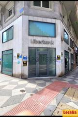 Location Local commercial à Centro - Ayuntamiento. Local de tres niveles muy céntrico en santander.