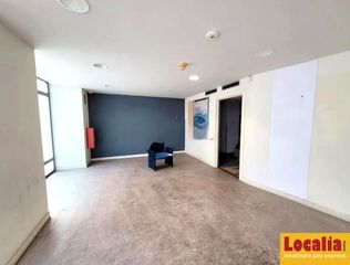 Local Comercial a Isabel Ii