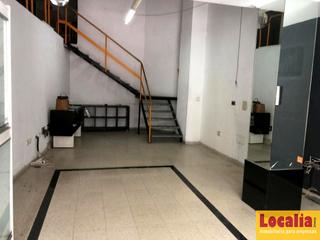 Location Local commercial  Pando. Amplio local en alquiler o venta, torrelavega