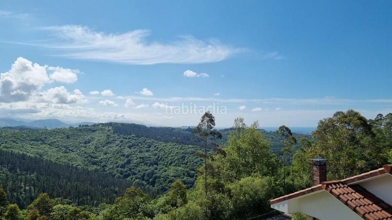 Foto 89dd23f8-cc38-4976-ae76-2d92243f664c. Casa amb aparcament a Comillas