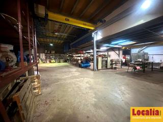 Nau industrial  Primero de mayo. Nave industrial con oficinas en santander 822m