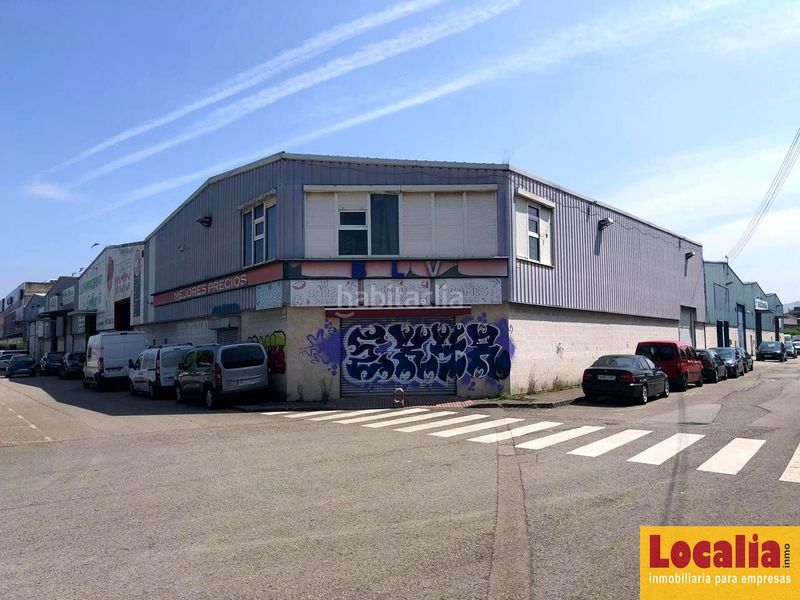 Foto 8181447e-8fc1-4678-81ad-147e8fab08a6. Fabrikhalle in Cartes