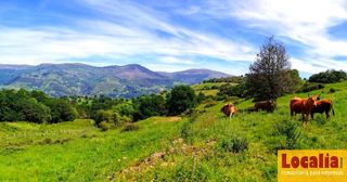 Wohngrundstück  Barrio san vicente de toranzo. Finca rústica con cabaña y bosque autóctono