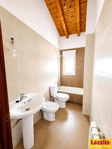 Foto f93e465a-1ab3-46d7-b04f-a2be7c9aa179. Casa amb aparcament a Santa María de Cayón