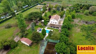 Casa  Viñalta. Casa con terreno vallado y piscina en palencia