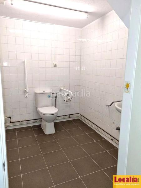 Foto 945580b4-9f9a-44b9-b7b4-aac1f572bc25. Alquiler local comercial amplio y céntrico local en Santander