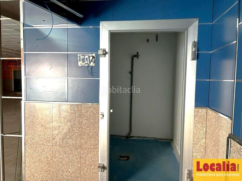 Foto c2be88f3-e930-4166-bc7d-56d84b02b1c7. Alquiler local comercial amplio y atractivo local en laguna del duero en Laguna de Duero