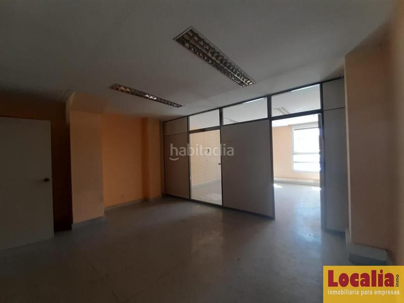 Foto 6c1cfd11-41b6-45a0-9f8d-05d66d6f647f. Bureau avec parking dans Plantío - Alcampo Burgos