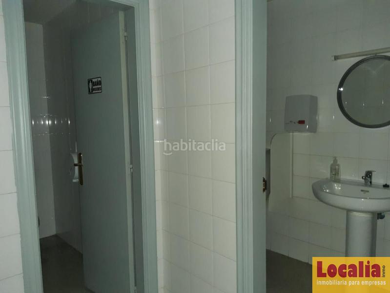 Foto d408d87b-7ea7-4c05-9a9a-5476939e42f1. Bureau avec parking dans Plantío - Alcampo Burgos