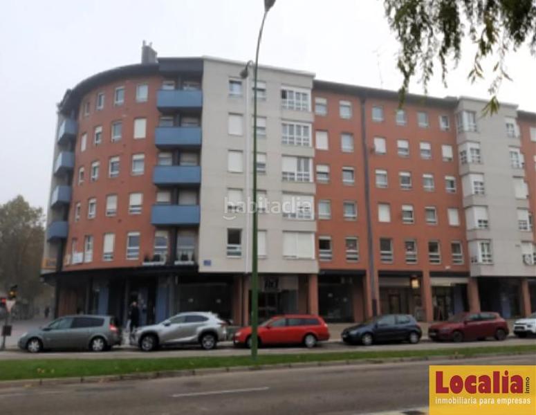 Foto e3132e13-78bb-4f95-8494-b20e9b2b6a13. Bureau avec parking dans Plantío - Alcampo Burgos