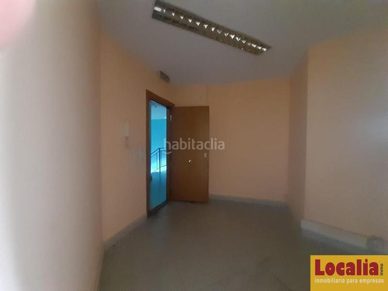 Foto ee42ee47-e1b2-4588-a344-c79e1b4232e5. Oficina a Plantío - Alcampo Burgos