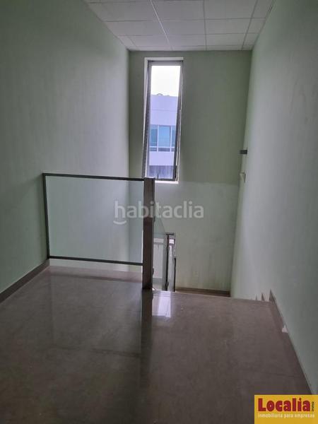 Foto bde7deb2-0130-4b65-a892-e1b3889c080d. Miete büro mit parking in Revilla Camargo