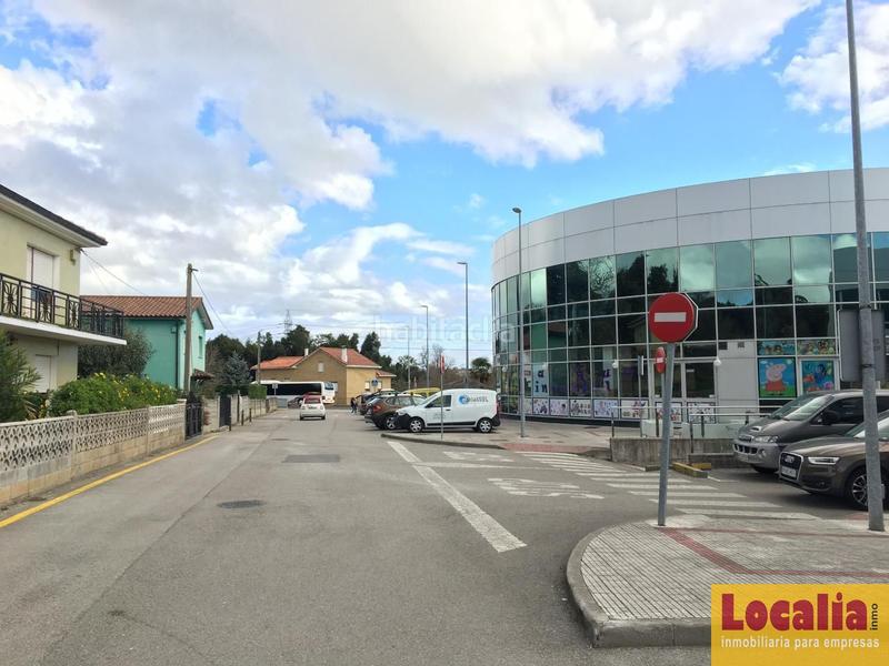 Foto 3ec0471c-ffd4-48b7-b16f-8d87ae8ce1ef. Rent office space with parking in Revilla Camargo