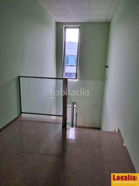 Foto 42a45a56-7796-4004-81da-2e9999a723ae. Affitto ufficio con parcheggio in Revilla Camargo