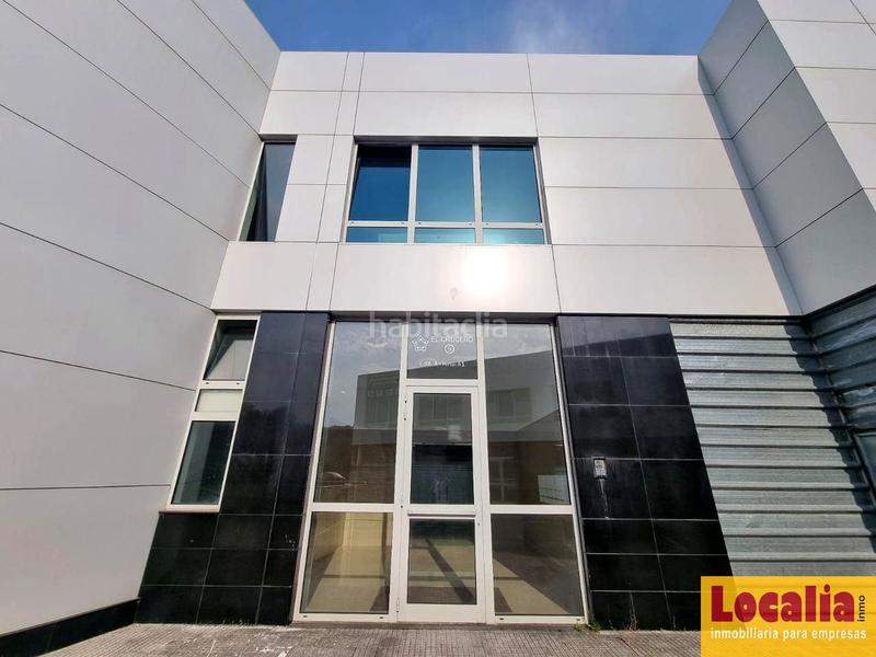 Foto 92baa4b7-0f9f-4043-8450-bddda83b7c04. Rent office space with parking in Revilla Camargo