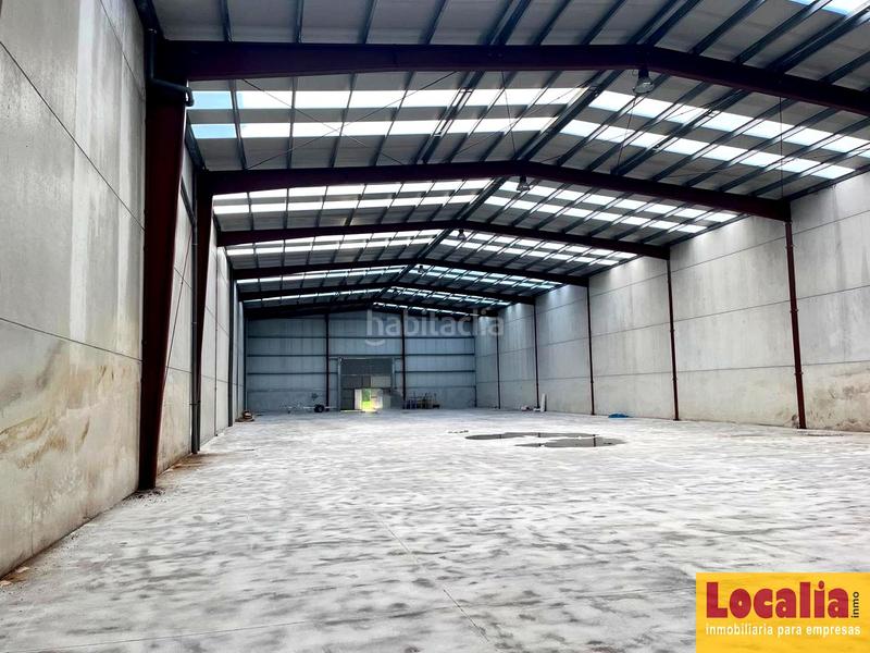 Foto fe7d9f84-d758-45a1-9460-7223418f7812. Miete fabrikhalle in Corrales de Buelna (Los)
