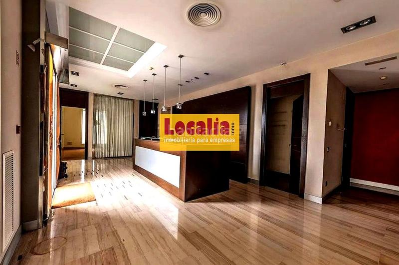 Foto 8fc86903-5be2-4de7-a9d7-6bbcbe4ff2f6. Alquiler local comercial excelente local frente al mar en Santander