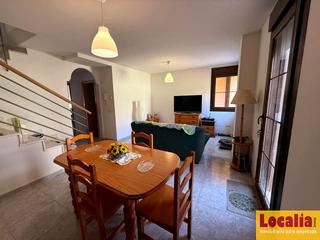 Maison jumelée  Agustina de aragón. Amplio y acogedor chalet, venta de baños, palencia