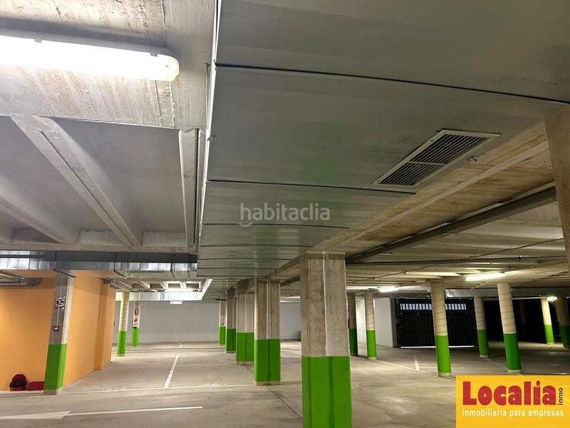 Foto afcf2a99-bea3-4319-b010-cd46870baf9e. Lloguer local comercial a Revilla Camargo