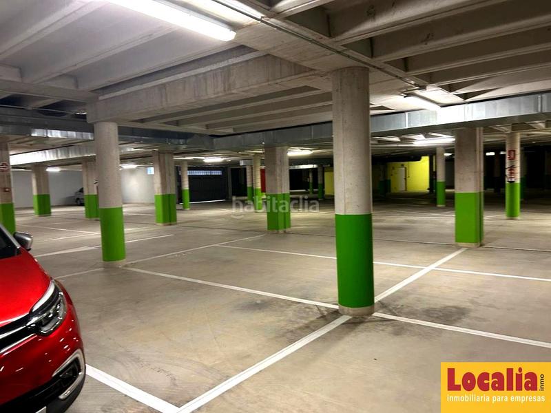 Foto 0e9bc99d-44b5-4406-87d9-7563eb569d65. Location local commercial dans Revilla Camargo