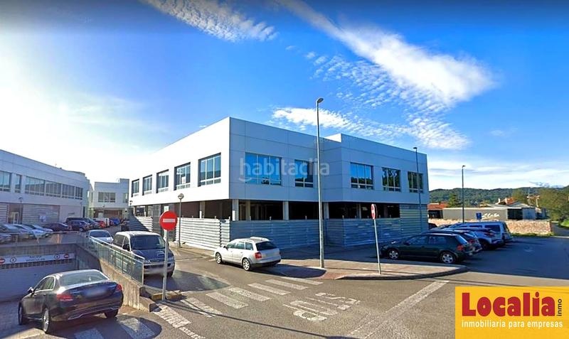 Foto dcb95412-9b02-4c97-b606-0be895cea304. Location local commercial dans Revilla Camargo