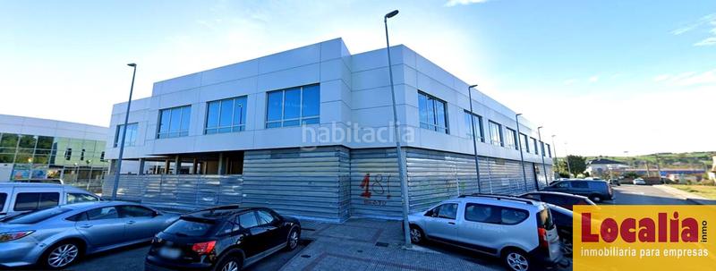 Foto 9a624606-54a1-43fe-93c3-acb8a0c8ec89. Location bureau avec parking dans Revilla Camargo